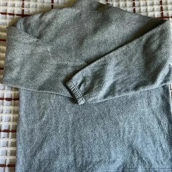 Vintage Women’s Size  Medium Tigger Quarter Zip from the 100 Acre Collection - Picture 4 of 5